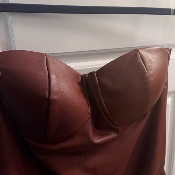 Leather bodysuit - Picture 2 of 4